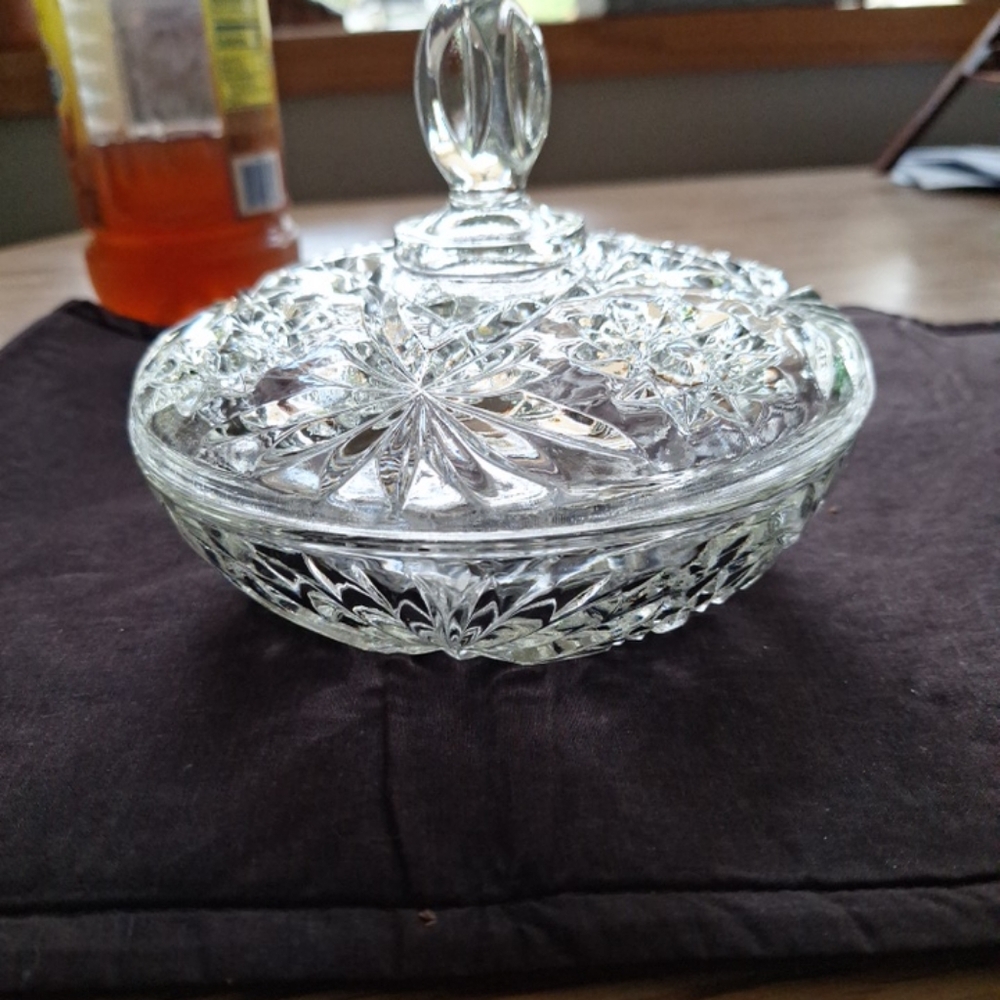 Anchor Hocking candy dish
